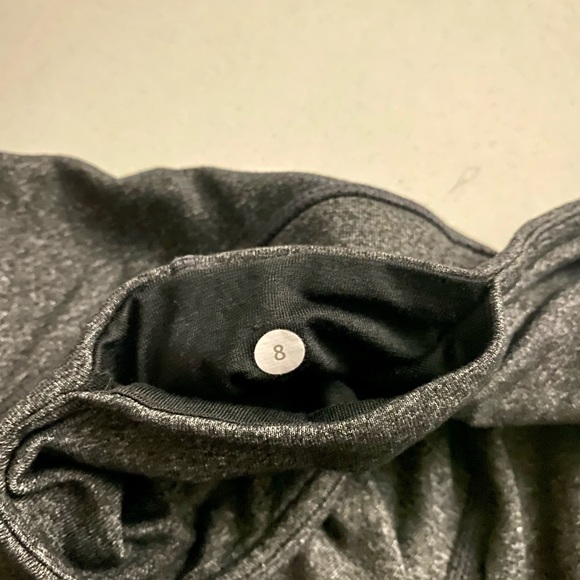 Lululemon | Rare Lululemon Acro Crop Peacock Leggings | Black | Size: 8 | - Picture 4 of 7